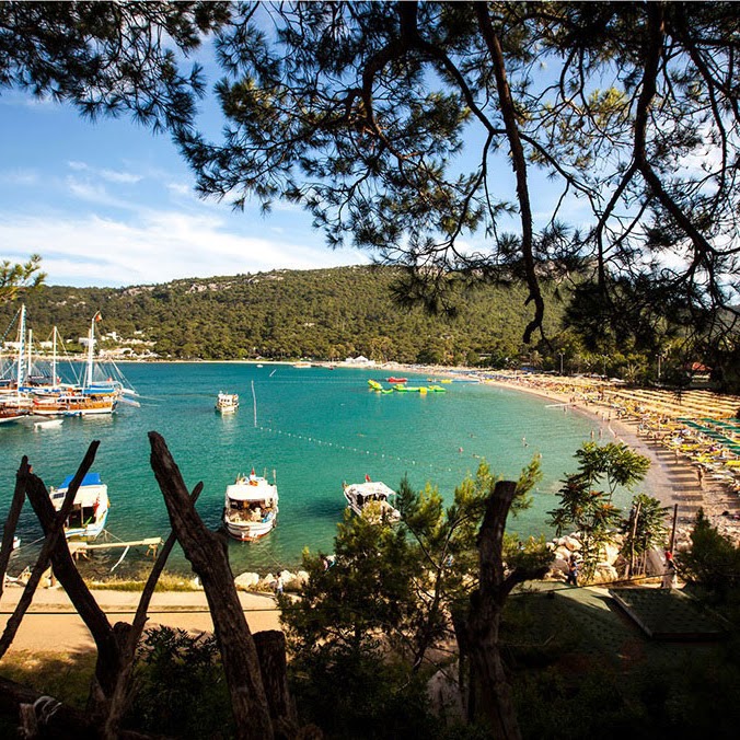 Kemer Ayışığı Plajı ve Parkı